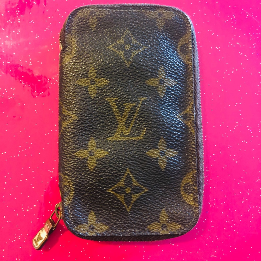 Vintage Louis Vuitton 6 key holder wallet